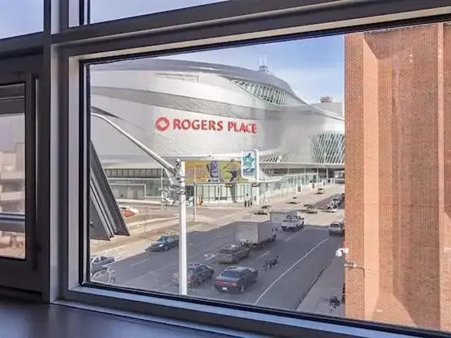 Condo Edmonton AB 104434355