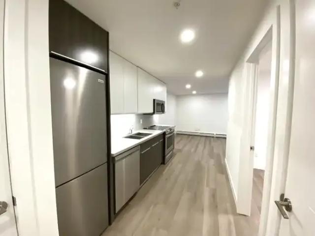 Condo Edmonton AB 104178845