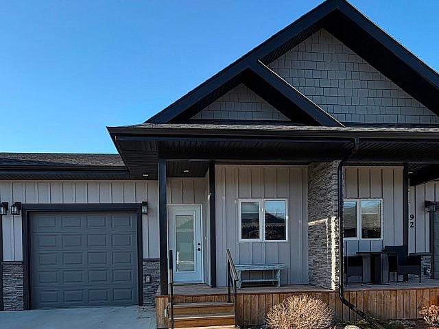 Condo For Sale In Niverville ! Pet Friendly ! Low Condo Fees !