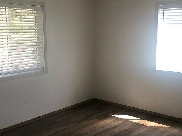 Condo For Rent In Strathmore