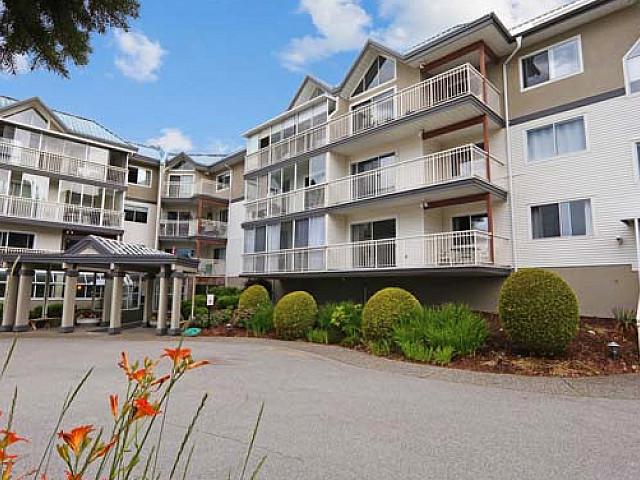 Condo In Highly Desirable Building!