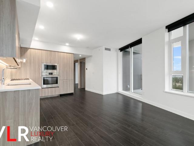 Condo in Surrey, BC