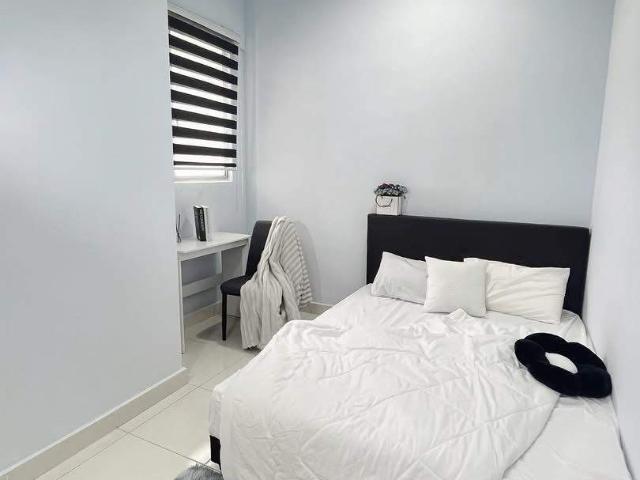 Condo. Middle Room, Equine Park near AEON