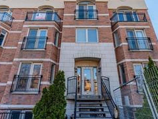 Condo Near Bell Centre For Sale! On St Jacques With 3 Bedrooms