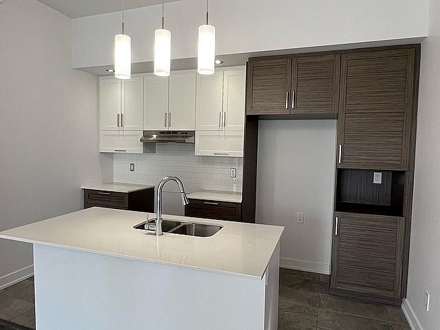 Condo Ora Ii Plateau Du Parc Terrasse Privée !