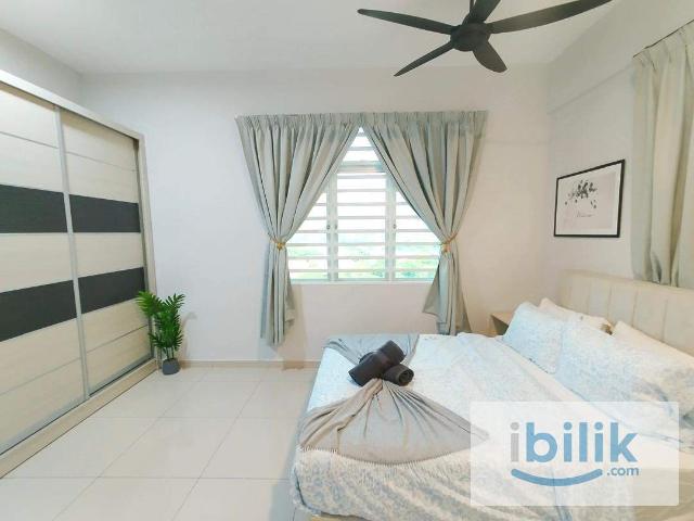 Condo. Own Bath, Master A/C Room at Bukit Serdang