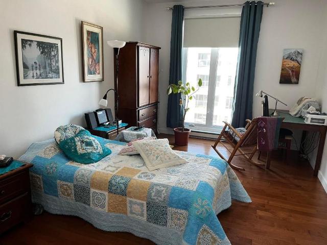 Condo Renée Levesque ouest 2 pas Université Laval