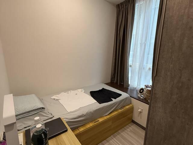 Condo room with own toilet