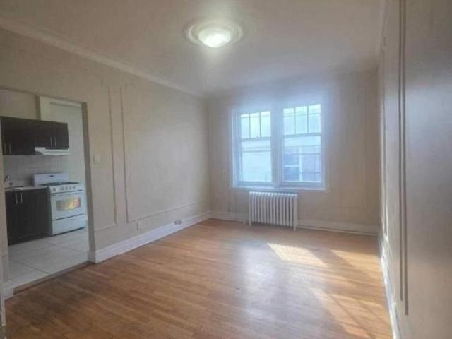 *CONDO SPACIEUX, LUMINEUX ET ENSOLEILLÉ – 2 CHAMBRES FERMÉES