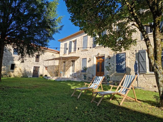 Condom Propriete Avec Maison Gasconne, Pigeonnier, Dependa. 247m² Condom