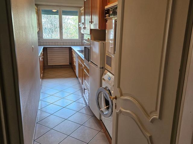 Condominium apartment with 4 rooms on sale in Genève 110 m² | dreamo. Ch