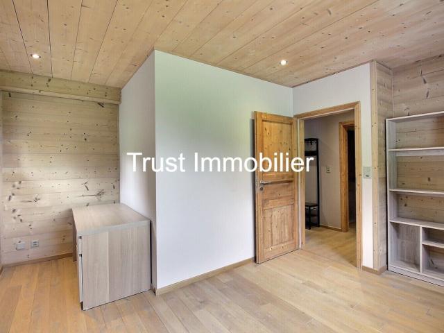 Condominium apartment with 4.5 rooms on sale in Centre 125 m² | dreamo. Ch