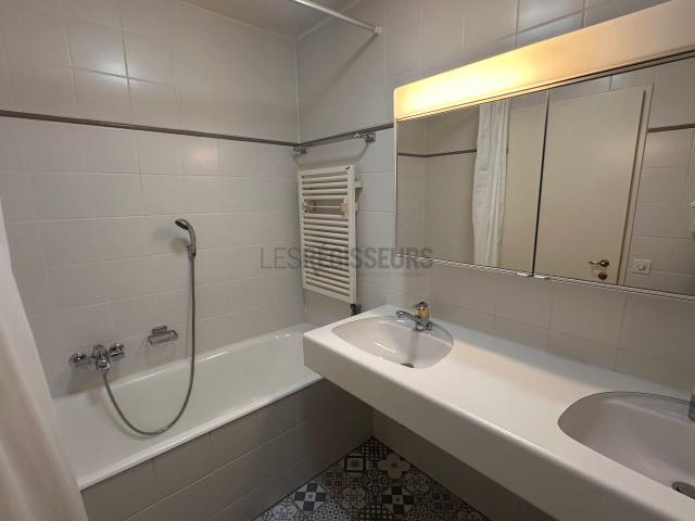 Condominium apartment with 5 rooms on sale in Vieux Four 105 m² | dreamo. Ch