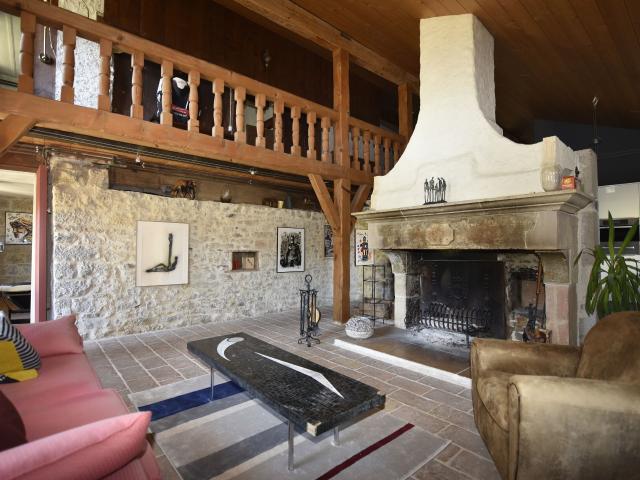 Condominium apartment with 5.5 rooms on sale in Le Locle 300 m² | dreamo. Ch