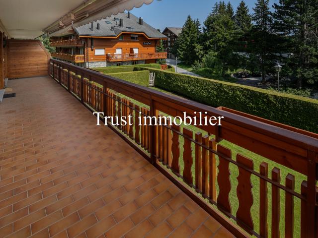 Condominium apartment with 3.5 rooms on sale in Centre Crans 100 m² | dreamo. Ch