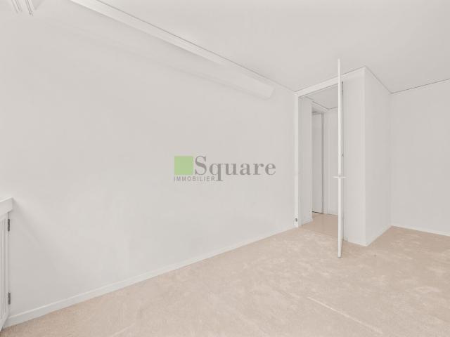 Condominium apartment with 3.5 rooms on sale in Pieds dans l'eau 178 m² | dreamo. Ch