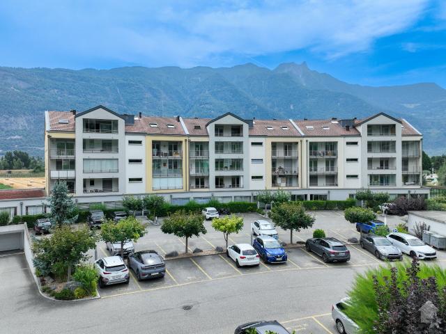 Condominium apartment with 3.5 rooms on sale in Saillon 140 m² | dreamo. Ch