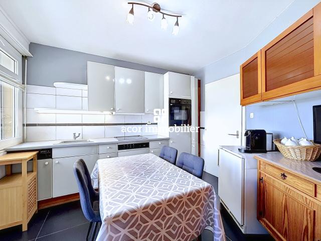 Condominium apartment with 3.5 rooms on sale in St Pierre de Clages 84 m² | dreamo. Ch