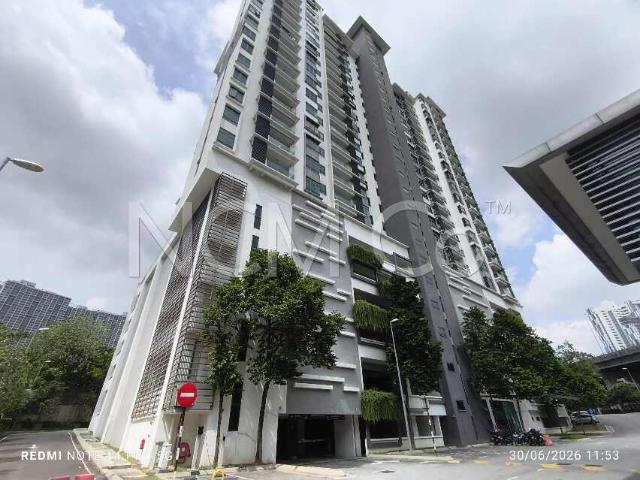 Condominium, Corner Lot