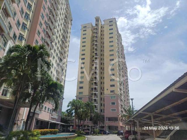 Condominium, End Lot