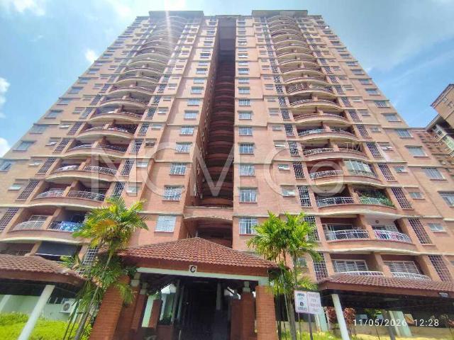 Condominium, End Lot