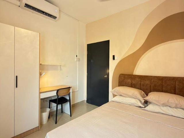 Condominium Kinrara, Bukit Jalil Female Malaysian Only