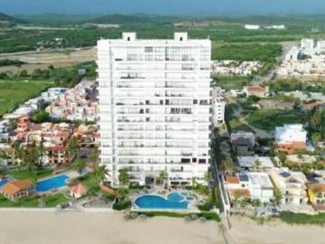Condominio a pie de playa vista al mar en Cerritos Pearl tower Enorme