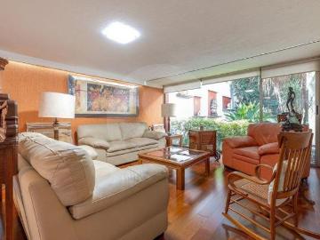 Condominio con Vigilancia 24/7 en Colonia Florida Calle Olivo