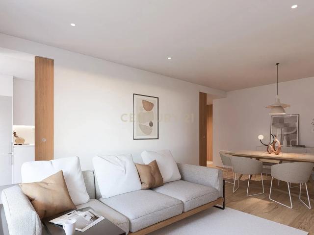 Condomínio do Sobreiro | T2 com 108m2 em Matosinhos, Senhora da Hora, junto ao metro