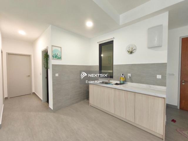 Condo/Serviced Residence