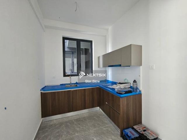 Condo/Serviced Residence