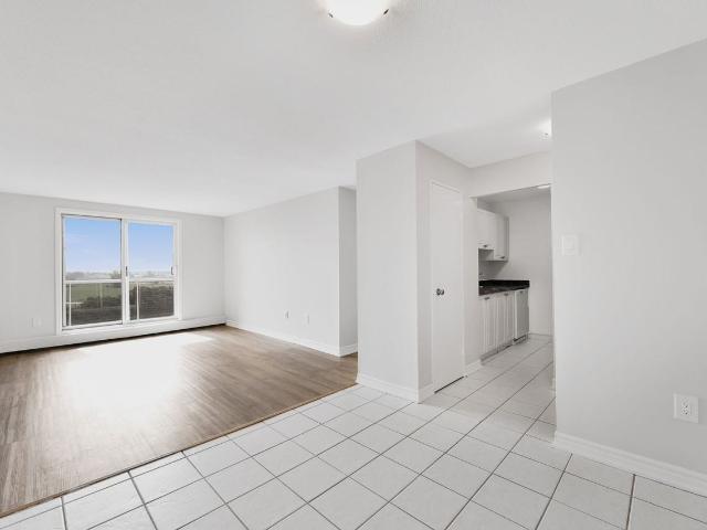 Confederation Place Apartments 1 Bedroom Apartment for Rent at 104 Confederation Dr, St Thomas, ON N5P 4C1