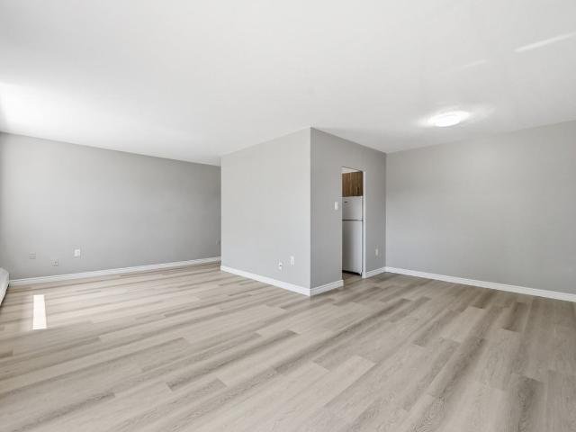 Confederation Square 2 1 Bedroom Apartment for Rent at 1205 Fennell Ave E, Hamilton, ON L8T 1T1