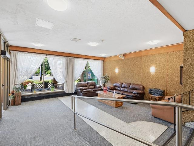 Confederation Square 2 1 Bedroom Apartment for Rent at 1205 Fennell Ave E, Hamilton, ON L8T 1T1