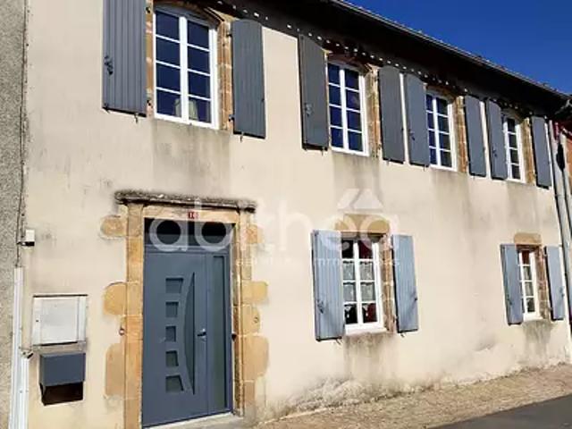 Confolens 16500 Achat / Vente maison 7 pièces t7
