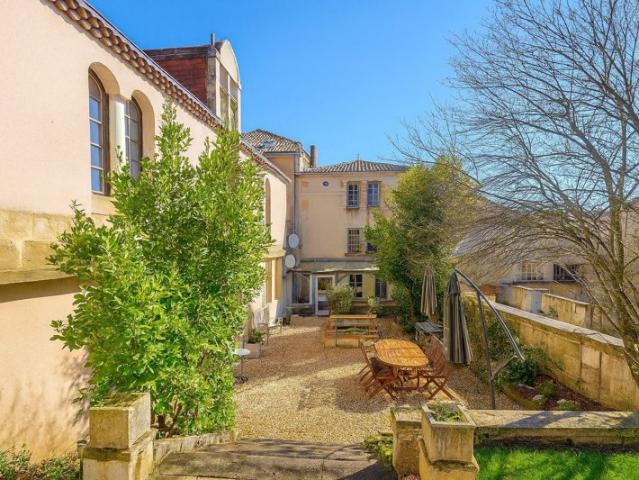Confolens Deux maisons avec caractre jardin prive possible business/maison pour grand famille