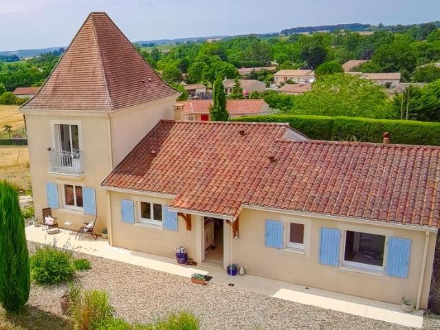 Confort moderne rencontré charme de campagne française – Mai. 110m² Eymet