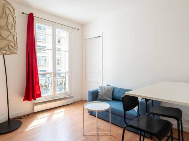 Confort au Cœur d’un Quartier Verdoyant de Paris