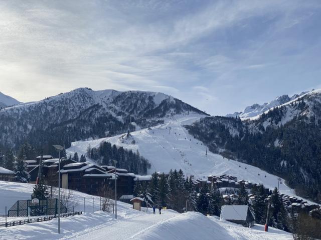 Confortable T3 skis aux pieds VALMOREL
