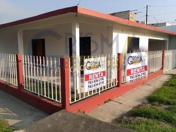 CONFORTABLE CASA EN RENTA O VENTA EN LA CALZADA EN TUXPAN