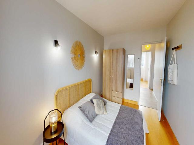Chambre à Paris Rue D'Alsace, Levallois Perret