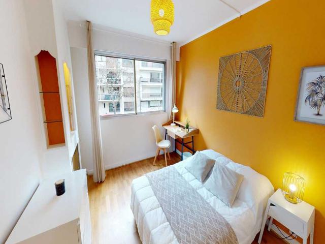 Chambre à Paris Rue Guersant