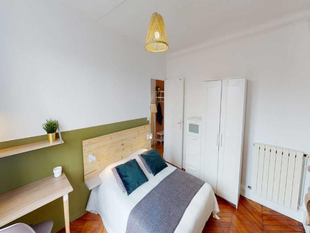 Chambre à Paris Rue des Volontaires, Necker