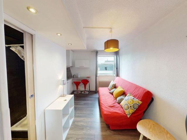 Confortable et élégant studio meublé idéalement