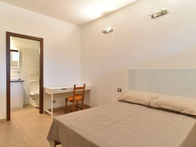Confortevole camera in affitto in 3 camere da letto Zona XVII Capannelle