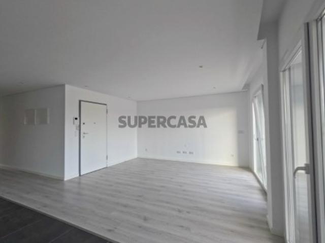 Conforto e Tranquilidade: T2 em Santa Marta do Pinhal!