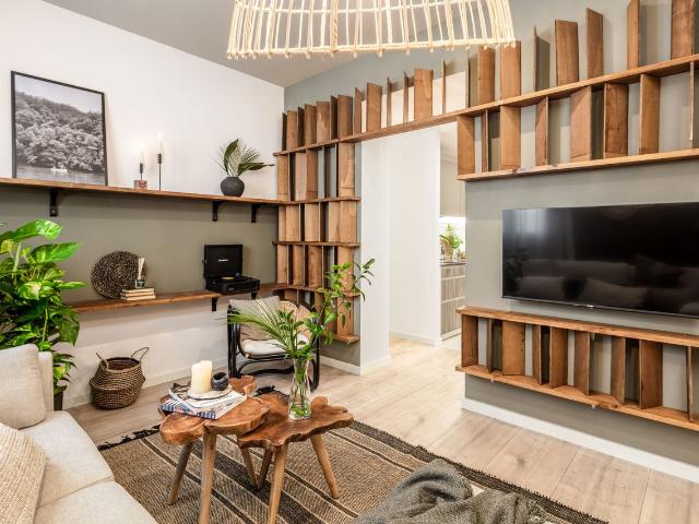 Congolese Inspired 2 Bedroom Apartment in Trafalgar with Dual Workstations, Madrid Amsterdam Apartments for Rent