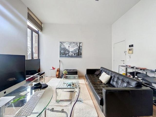 Congress: Beautiful furnished 1 BR. apartment with balcony