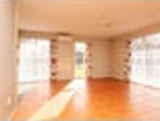 Conifer Grove, 3 bedrooms, $640 pw