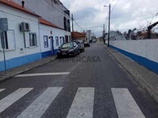 Conjunto de 4 imóveis